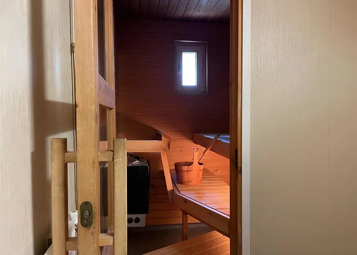 Rauhallinen Rivitalon Pääty